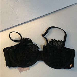 Savage Fenty black Lace Underwire Bra size 38DDD